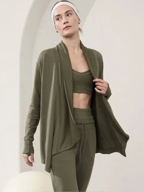 Athleta Open Front Pranayama Restore Wrap in Olive Green